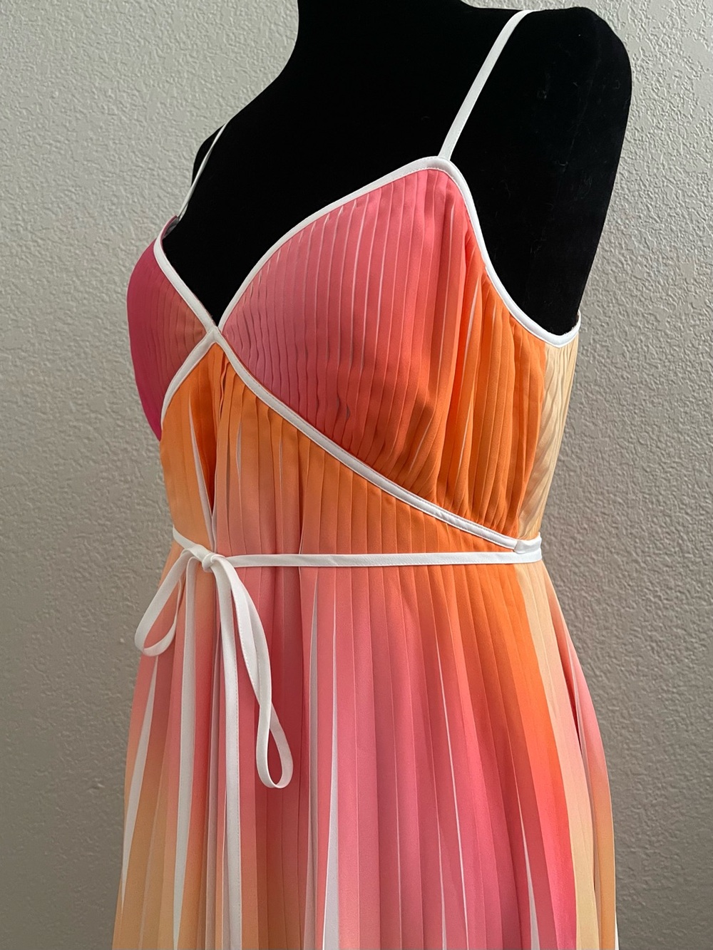 HALSTON Mollie Dress In Pleated Print - Picture 7 of 14
